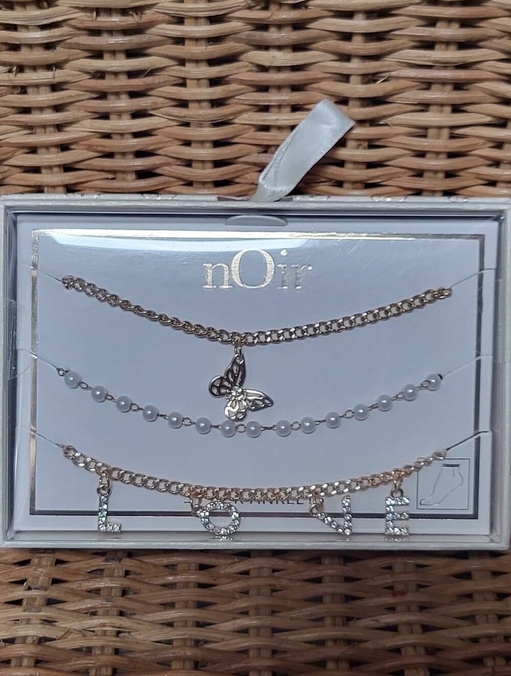 Noir 3 pack of Anklets